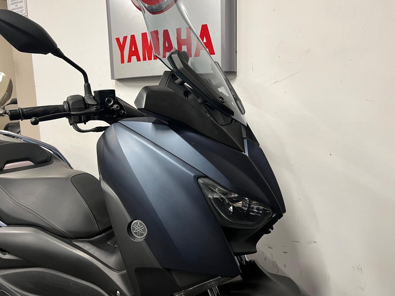 Yamaha X-Max 300