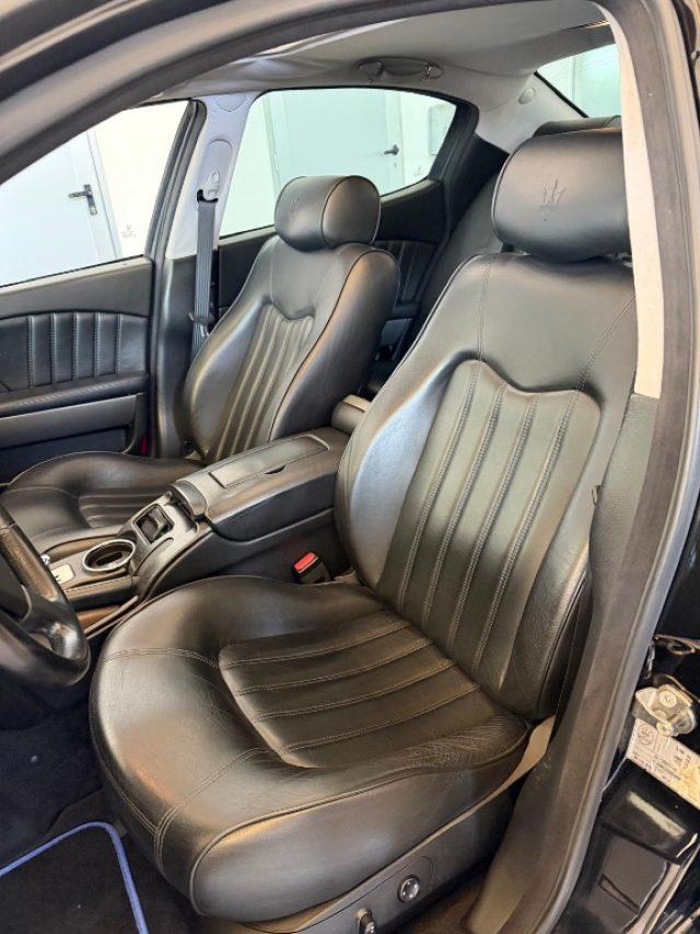 MASERATI Quattroporte 4.2 V8 //SERVICE BOOK//FULL