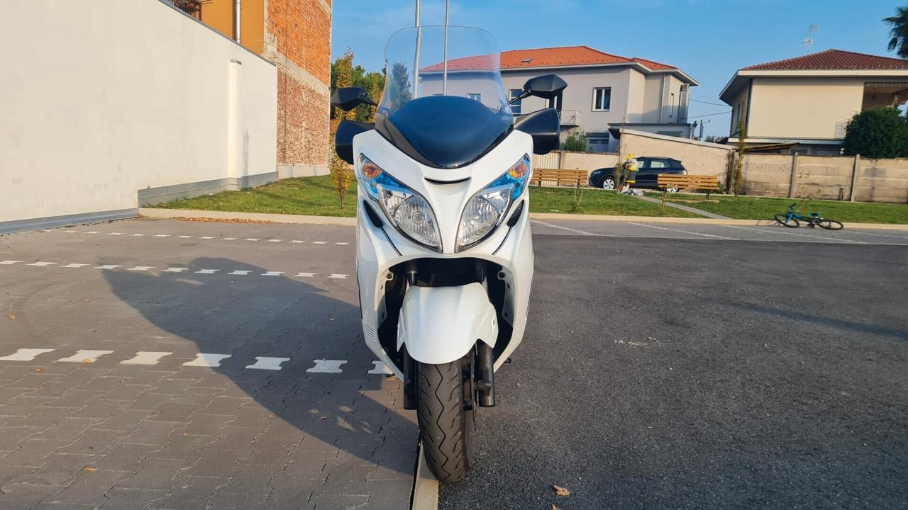 Suzuki Burgman 400 AN