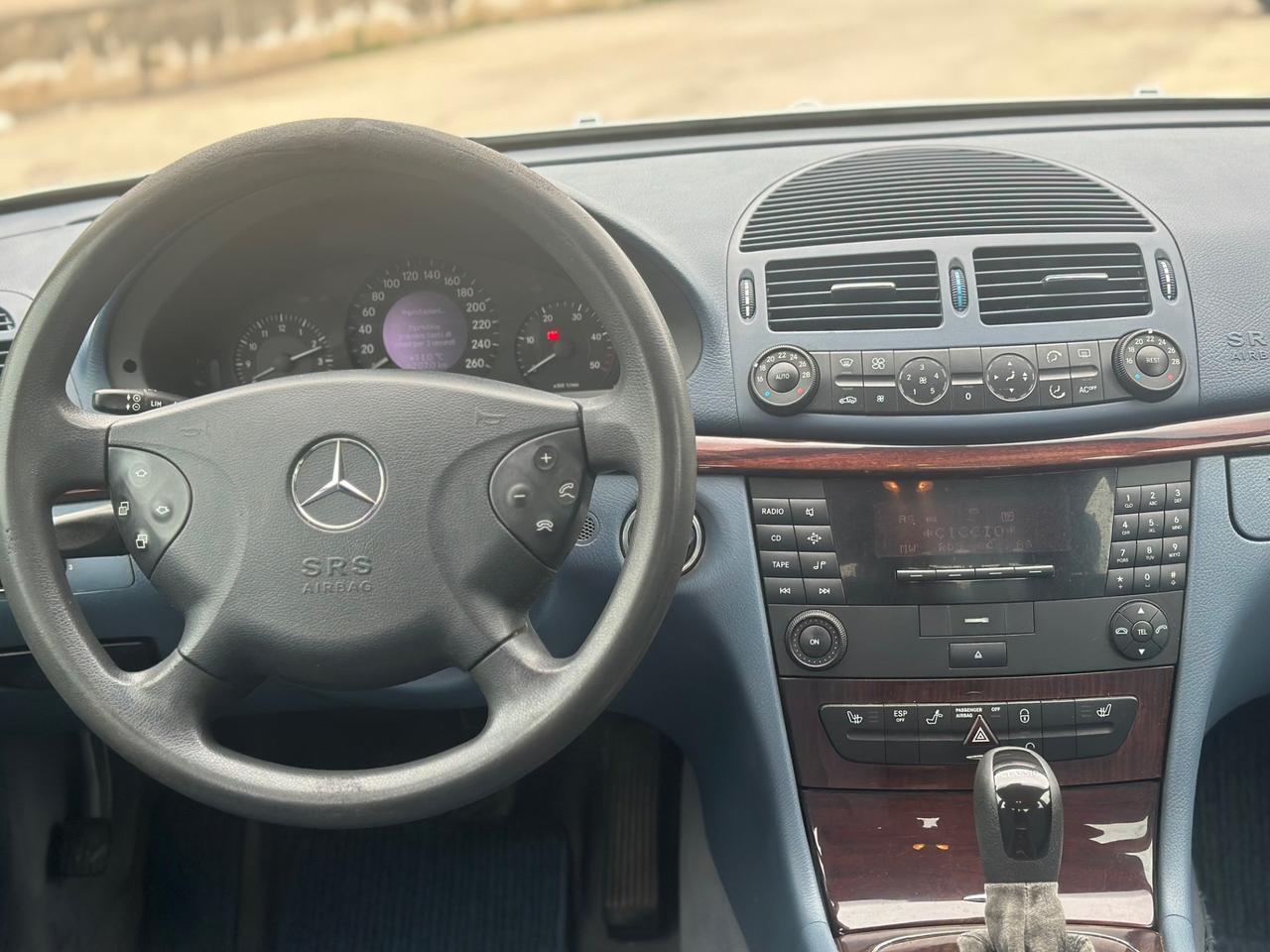 MERCEDES CLASSE E 220 - CAMBIO AUTOMATICO