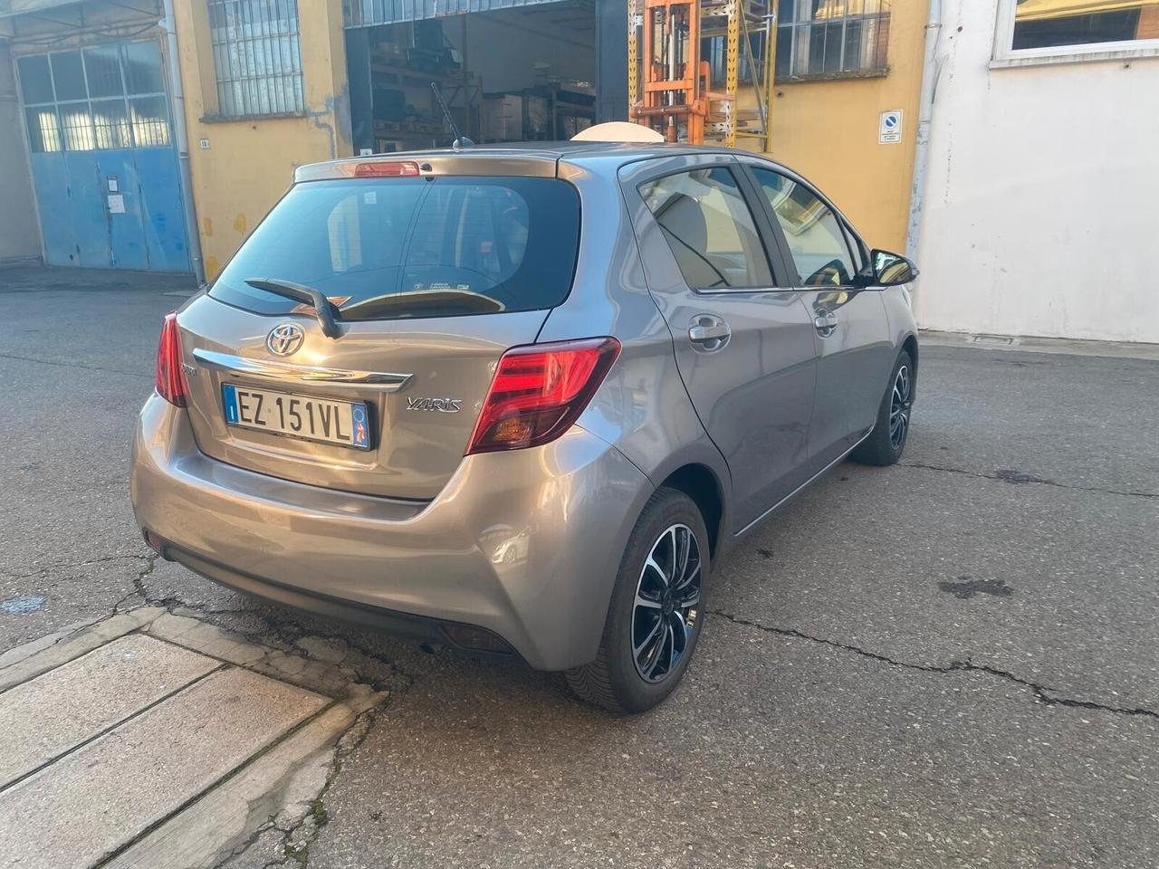 Toyota Yaris 1.0 5p. Active 69cv - OK NEOP. - GARANZIA 12 MESI