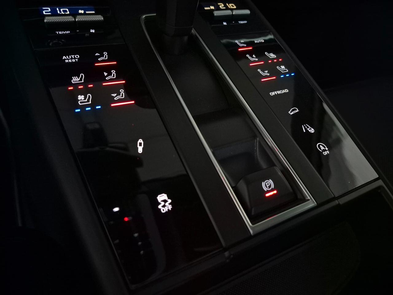 Porsche Macan 2.0 T 265CV PDK 5POSTI PELLE LED NAVI HIGH SOSP. ADATTIVE APPLE CAR PLAY SED. RISCALDABILI/VENTILATI 360° ACC C.20 BOSE