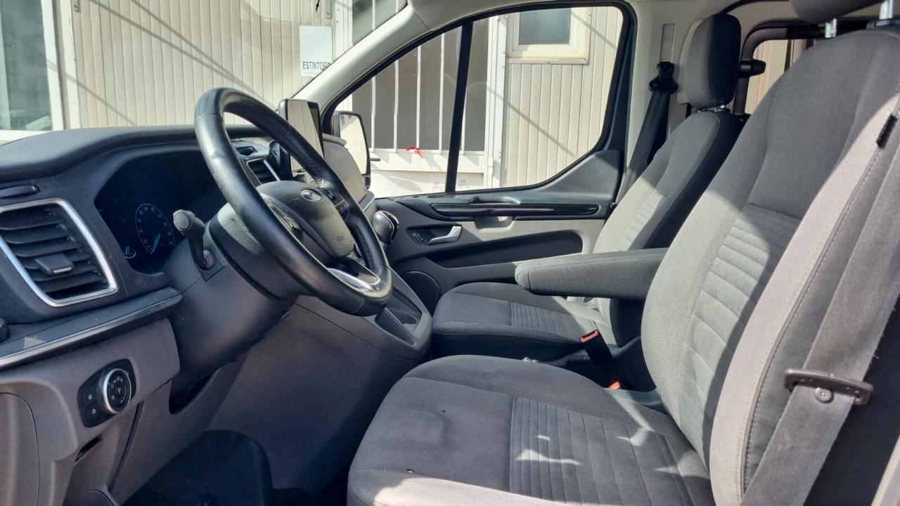 Ford Tourneo Custom 320 2.0 TDCi 130CV PC Titanium