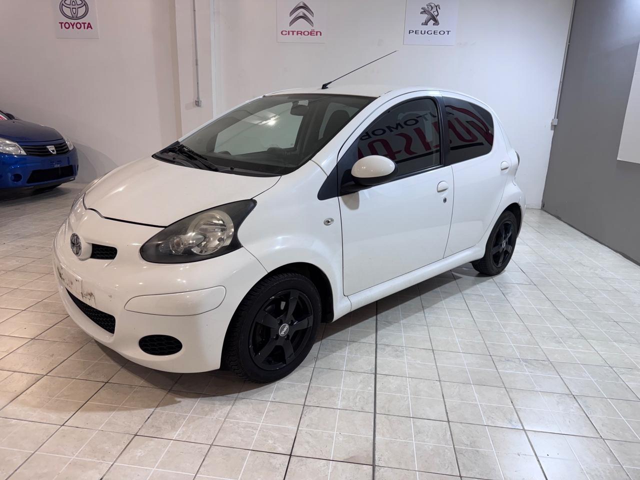 Toyota Aygo 1.0 12V VVT-i 5 porte Sol Connect