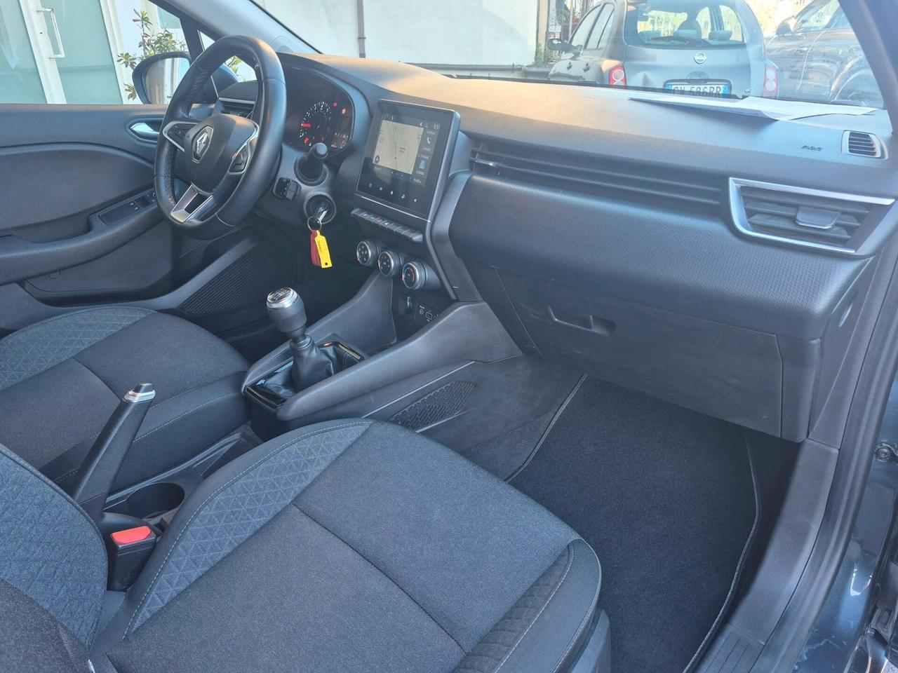 Renault Clio TCe 90 CV 5 porte IVA ESPOSTA