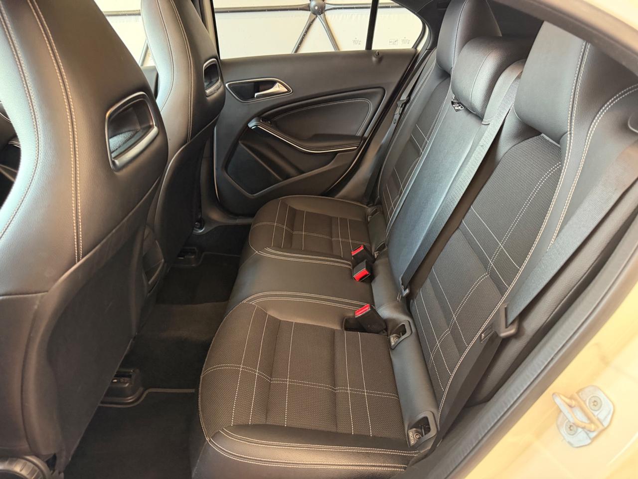 Mercedes-benz A 180 d Premium