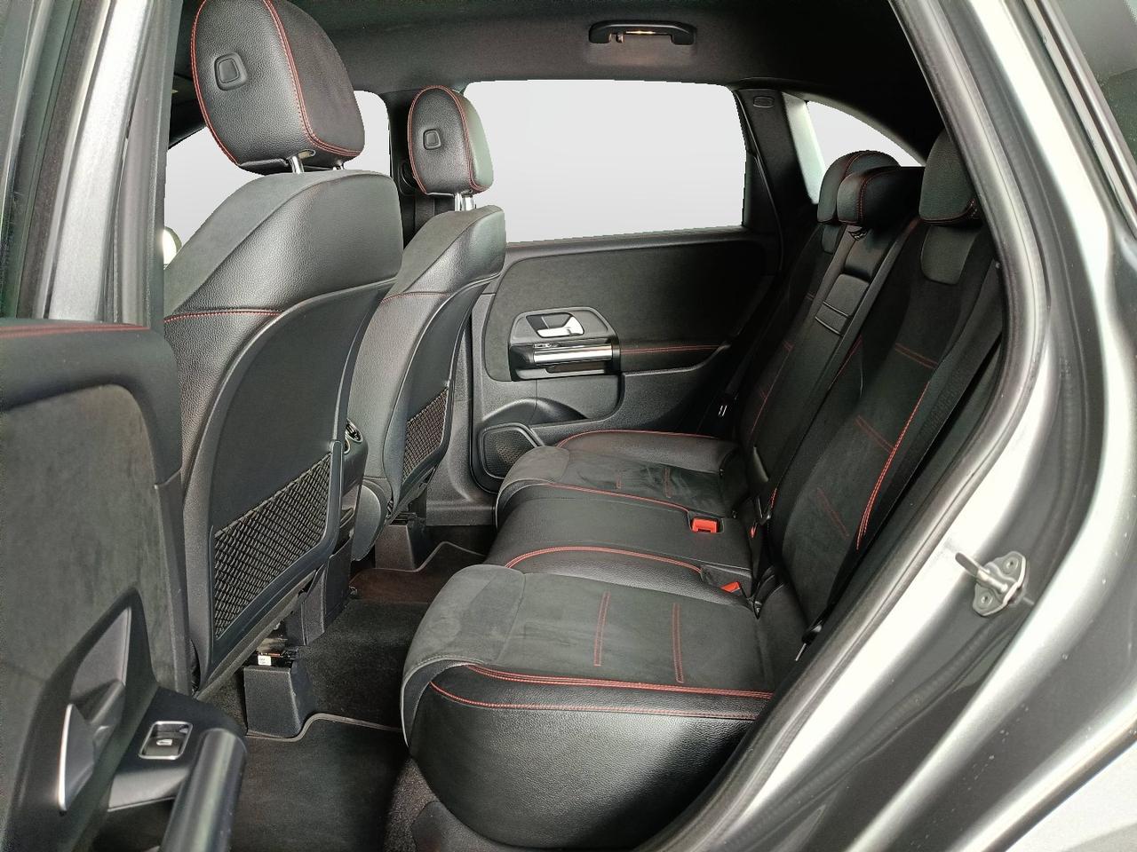 Mercedes-Benz Classe B - W247 2018 - B 180 d Premium auto