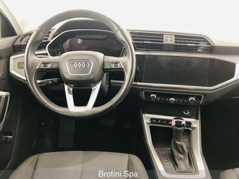 Audi Q3 SPB 45 TFSI e S tronic Business Plus