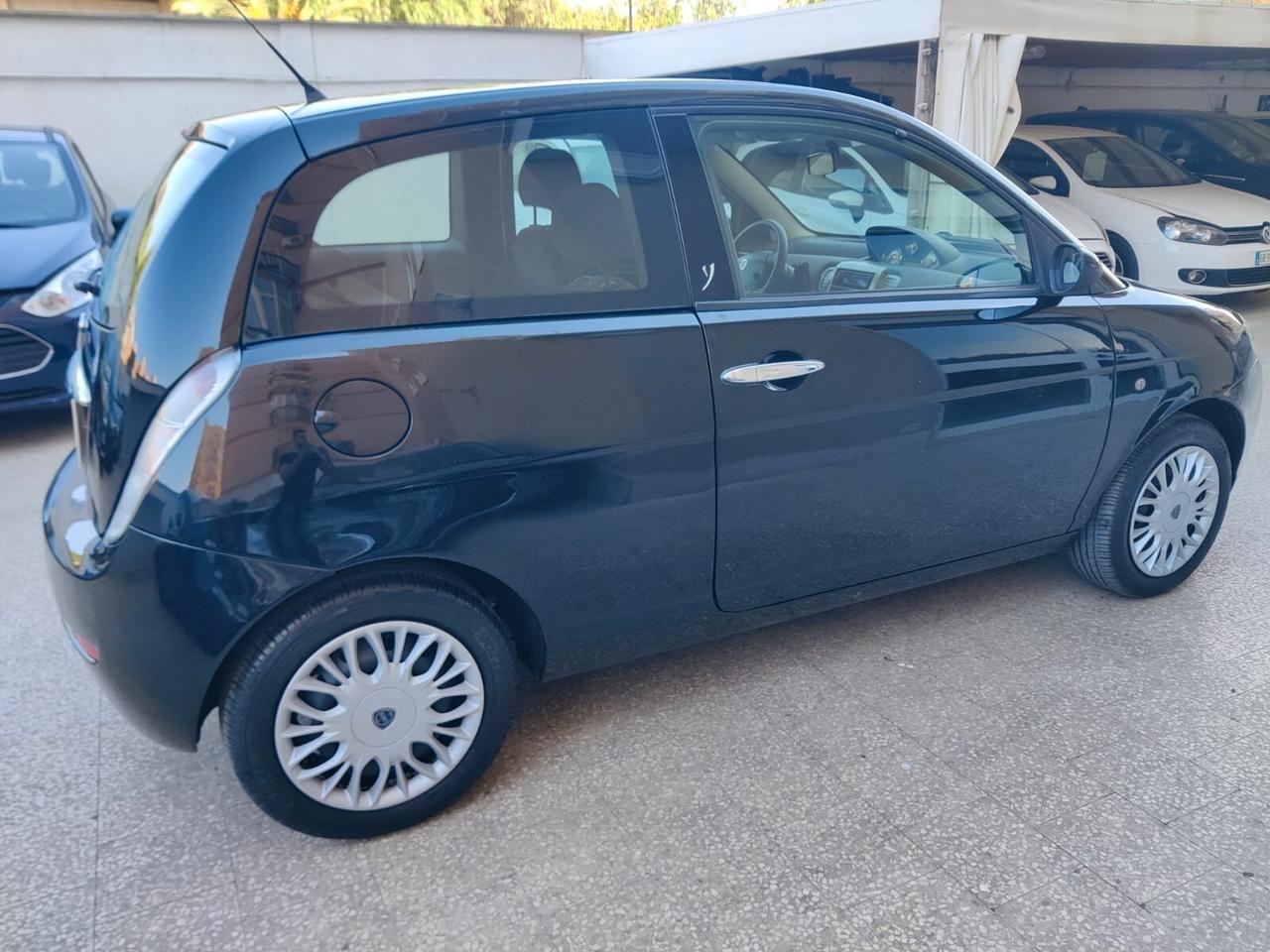 Lancia Ypsilon 1.2 benz/GPL