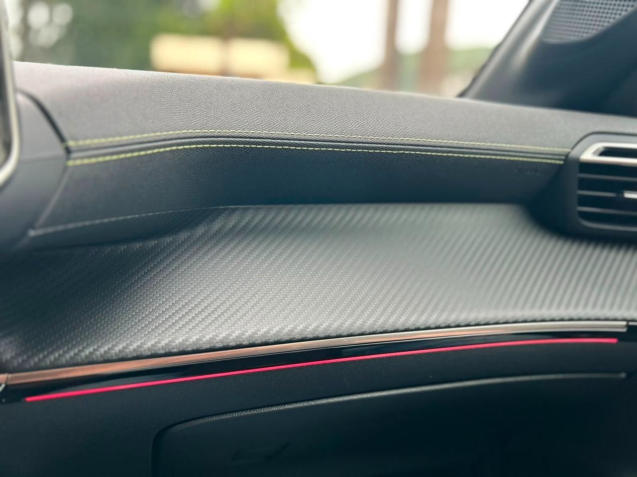 Peugeot 208 GT