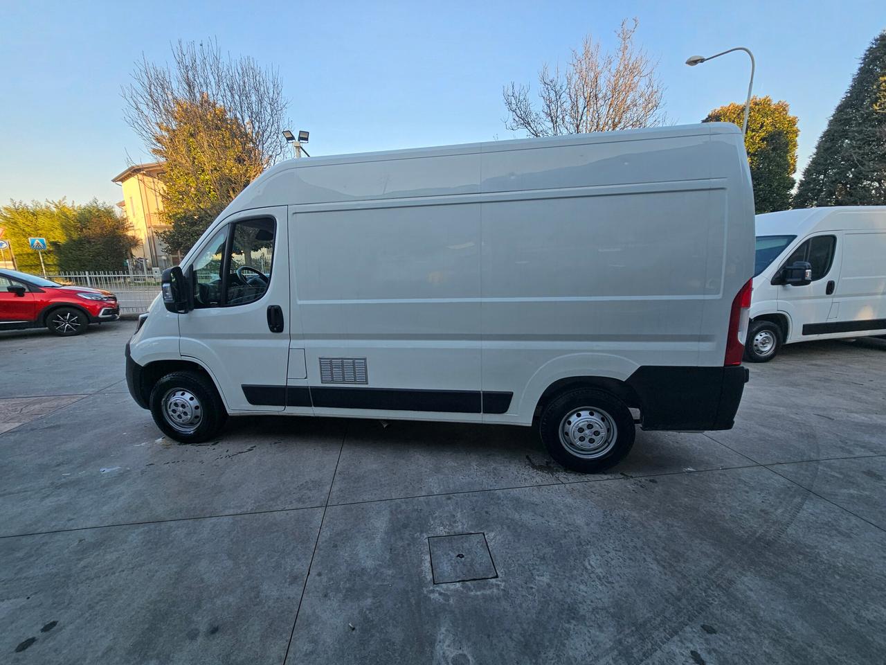 Peugeot Boxer 333 2.2 BlueHDi 140 S&S PM-TN Furgone