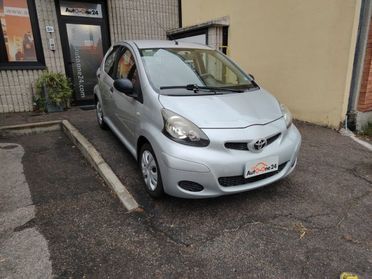 TOYOTA Aygo 1.0 12V VVT-i 5 porte Sol FINANZIABILE