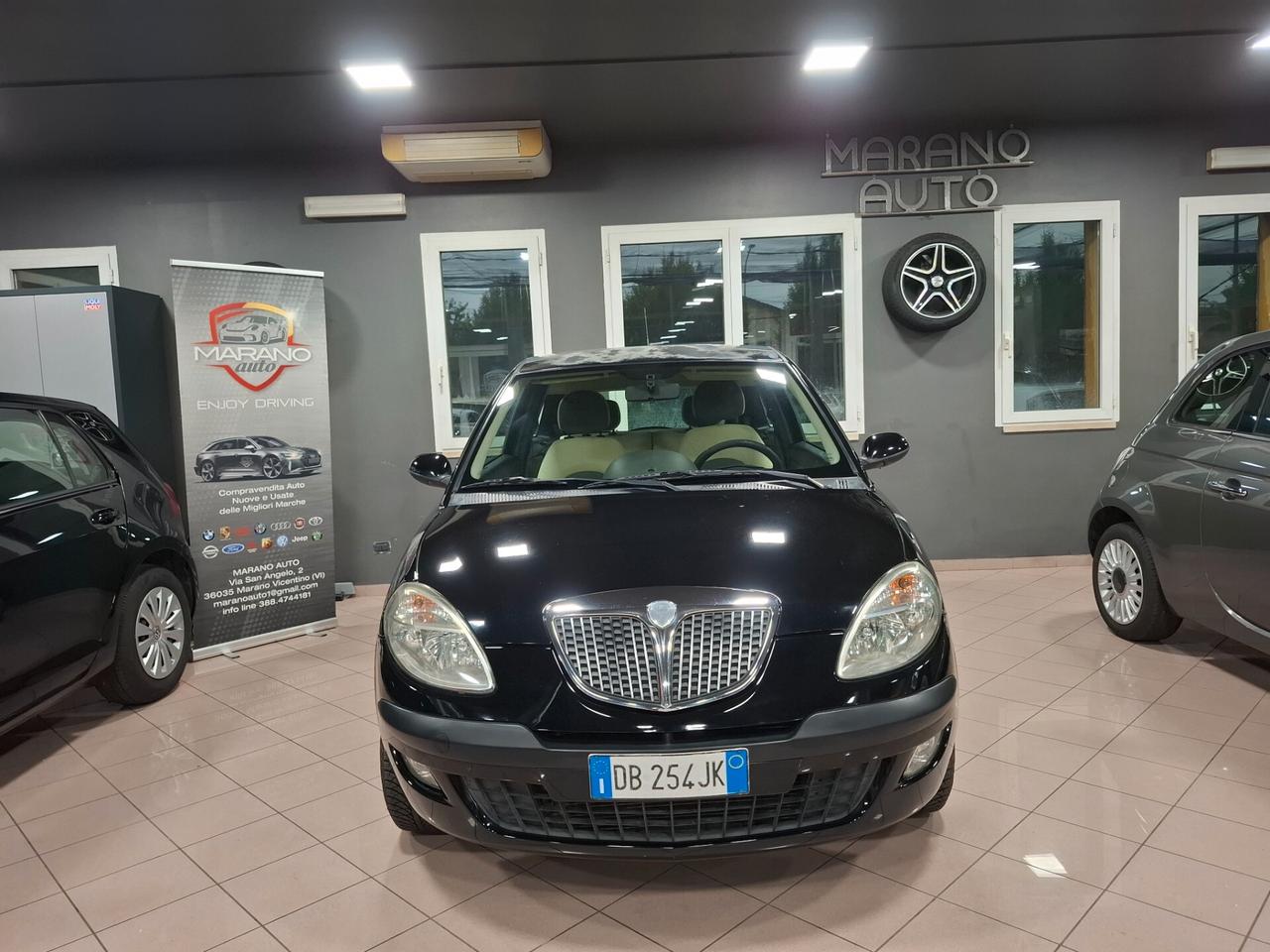 Lancia Ypsilon 1.2 benzina Neopatentati