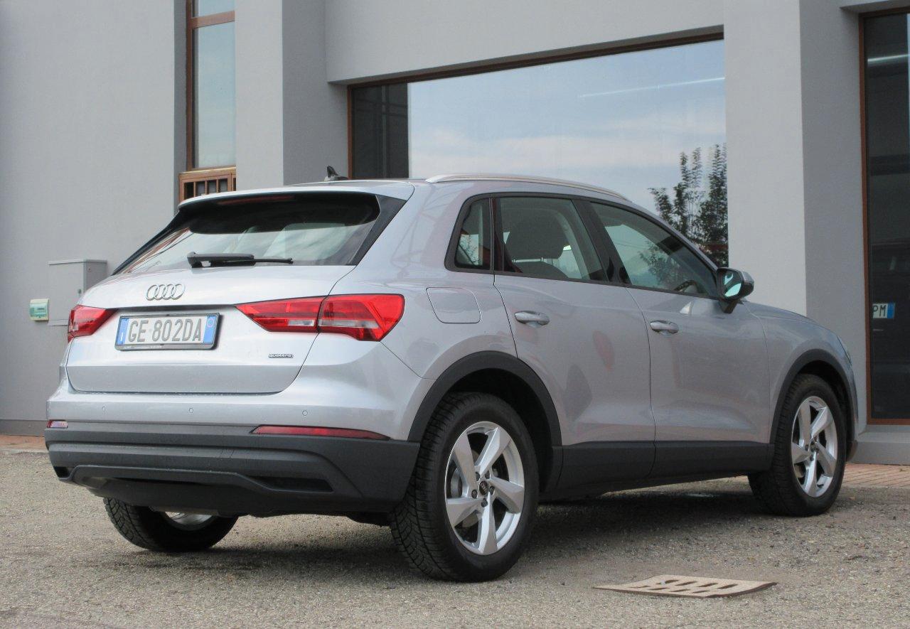 Audi Q3 35 2.0 tdi Business quattro s-tronic