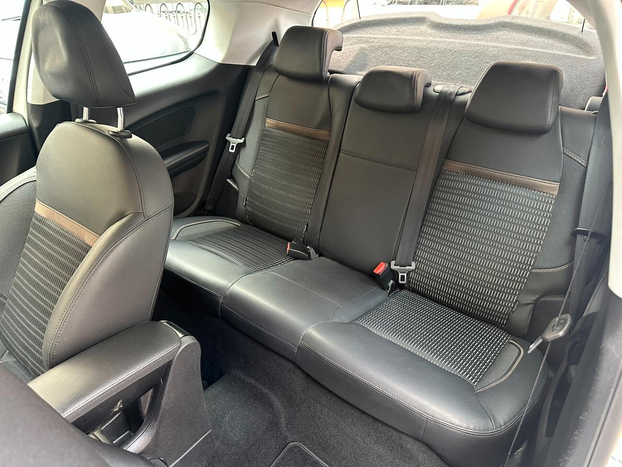 Peugeot 208 1.2 VTi CV 82 OK neopatentati