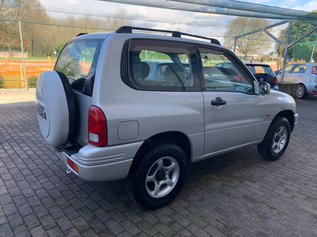 Suzuki Grand Vitara 1.6i 16V cat 3 porte