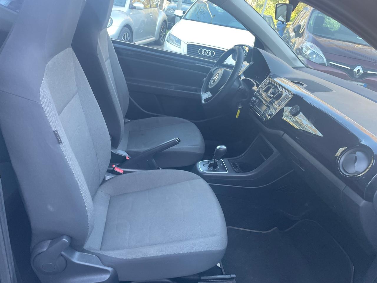 Volkswagen up! 1.0 75 CV 3p.*Neopatentati *Carchi*