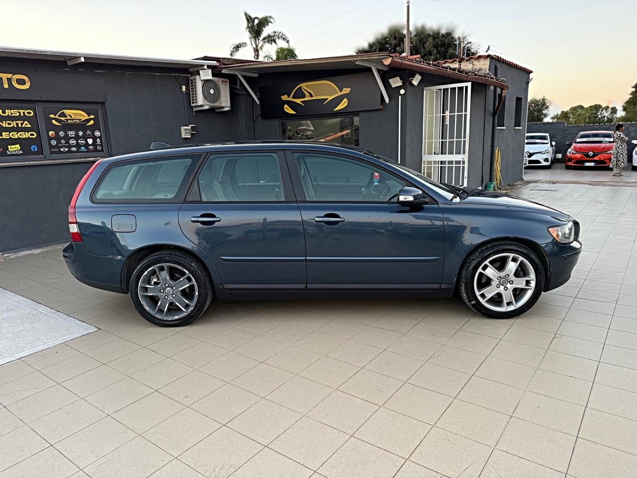 Volvo V50 2.0 D cat Summum Garanzia 12 Mesi