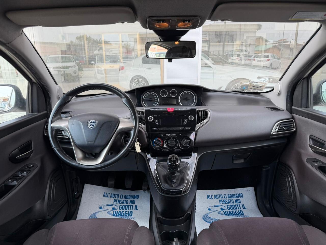 Lancia Ypsilon 1.2 69 CV 5p. GPL Ecochic Gold 2013 NEOPATENTATI