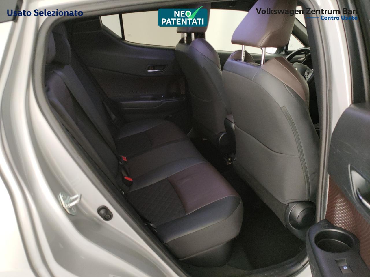 Toyota C-HR 1.8h lounge 2wd e-cvt