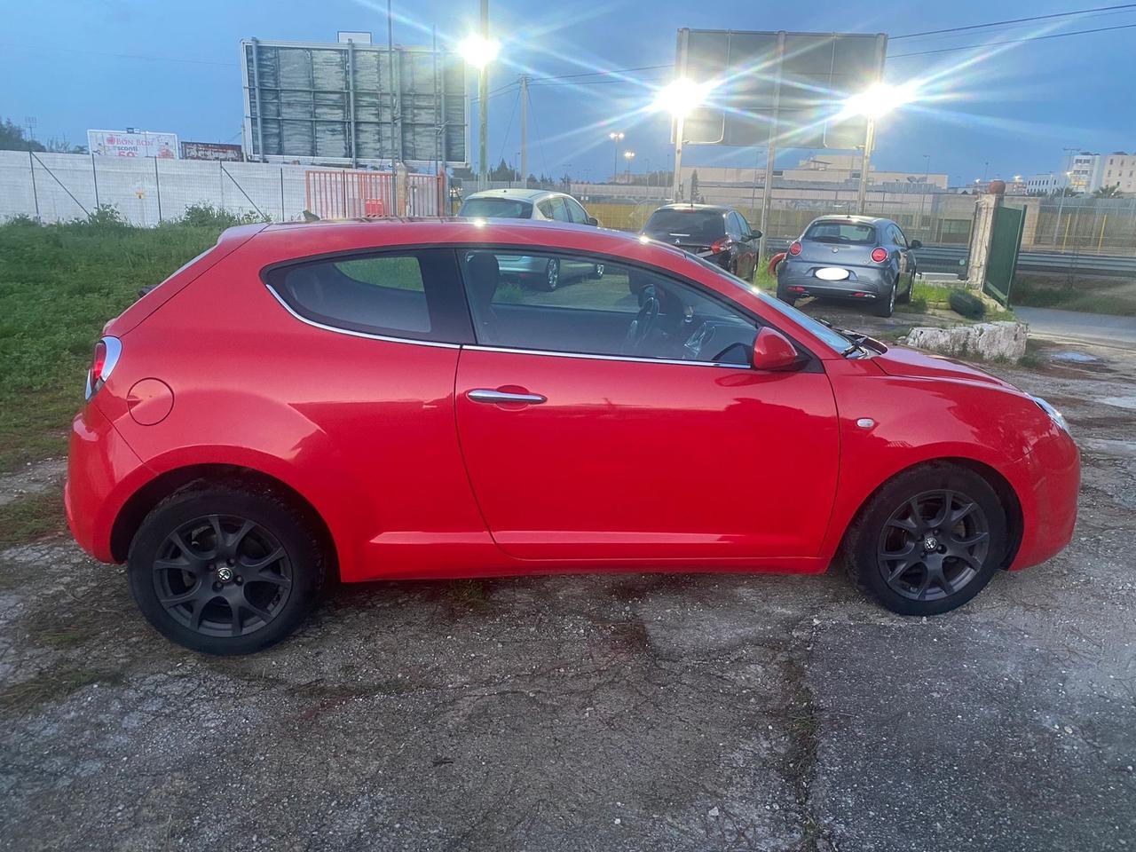 Alfa Romeo MiTo 1.6 JTDm 16V Distinctive Sport Pack