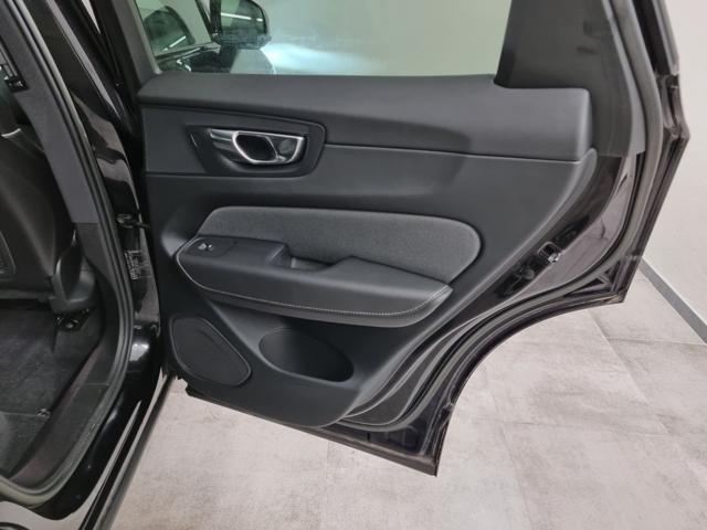 VOLVO XC60 B4 automatico Plus Dark