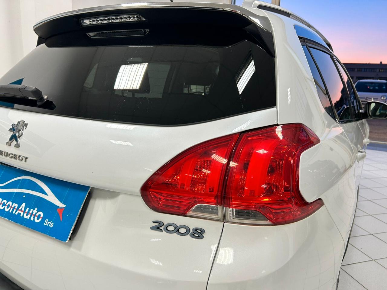 Peugeot 2008 1.2B X NEOPATENTATI Allure 2015