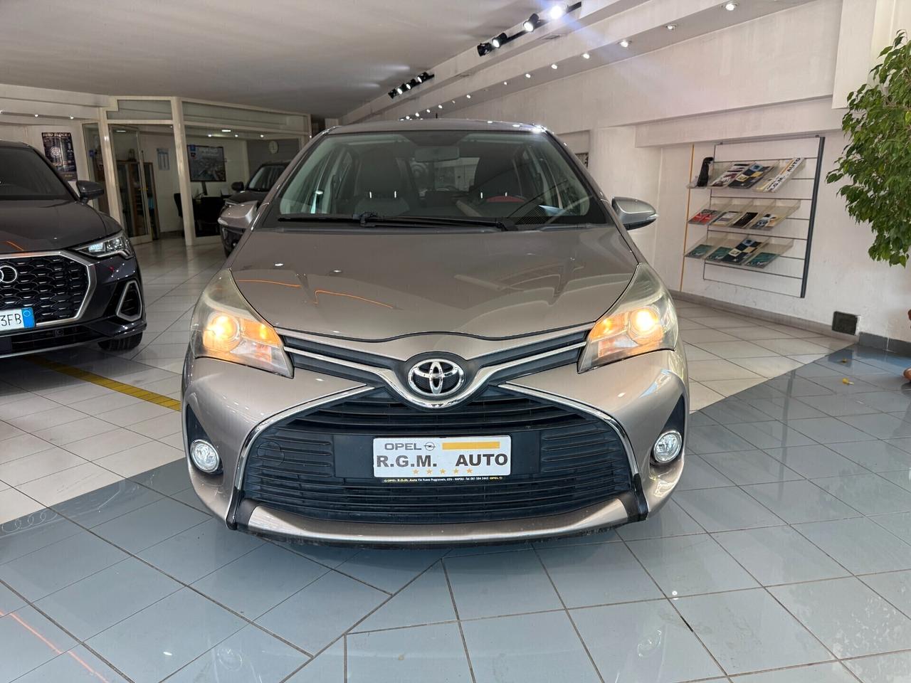 Toyota Yaris 1.0 5 porte Lounge