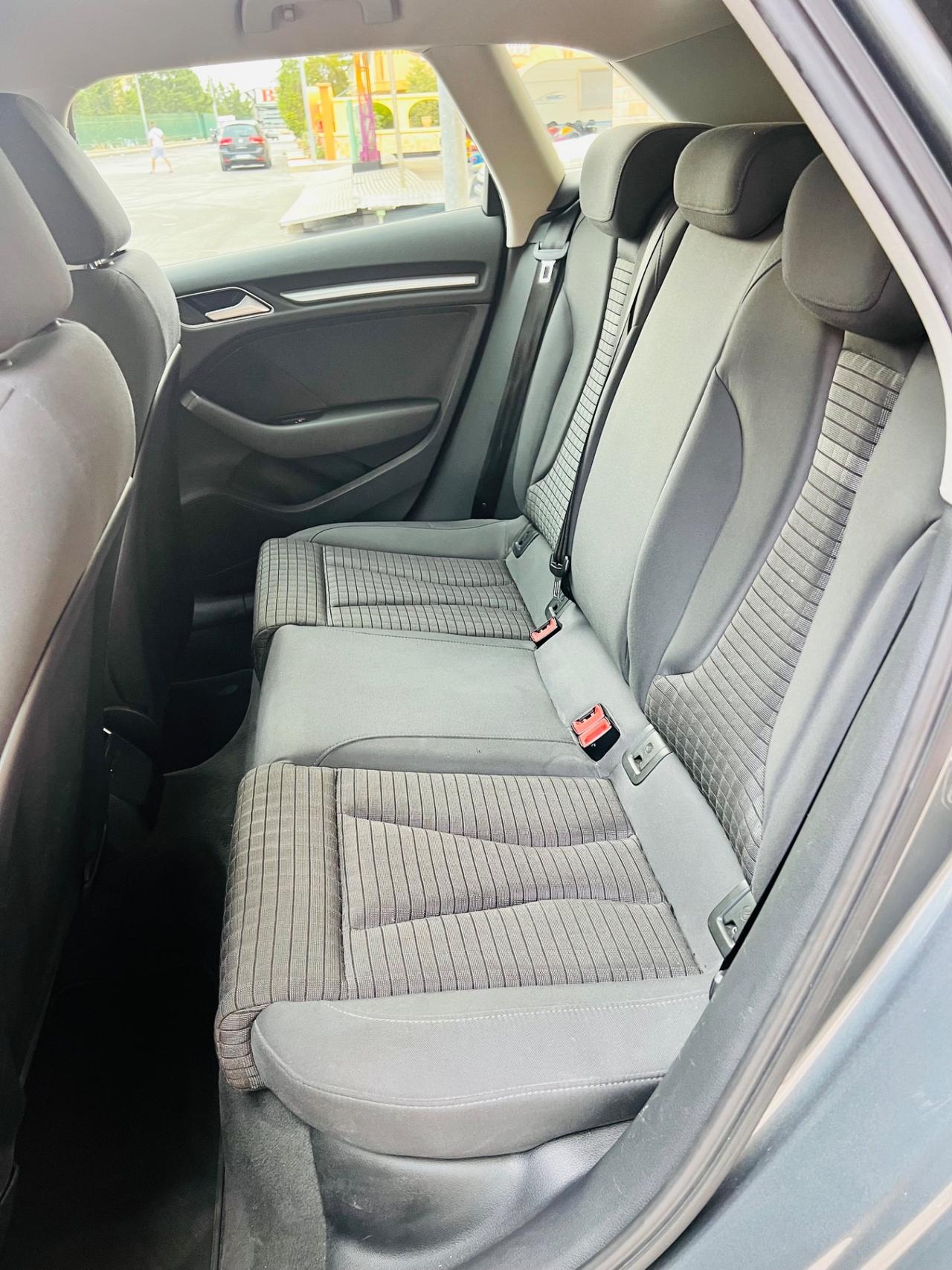 Audi A3 SPB 2.0 TDI 150 CV clean diesel S tronic Attraction