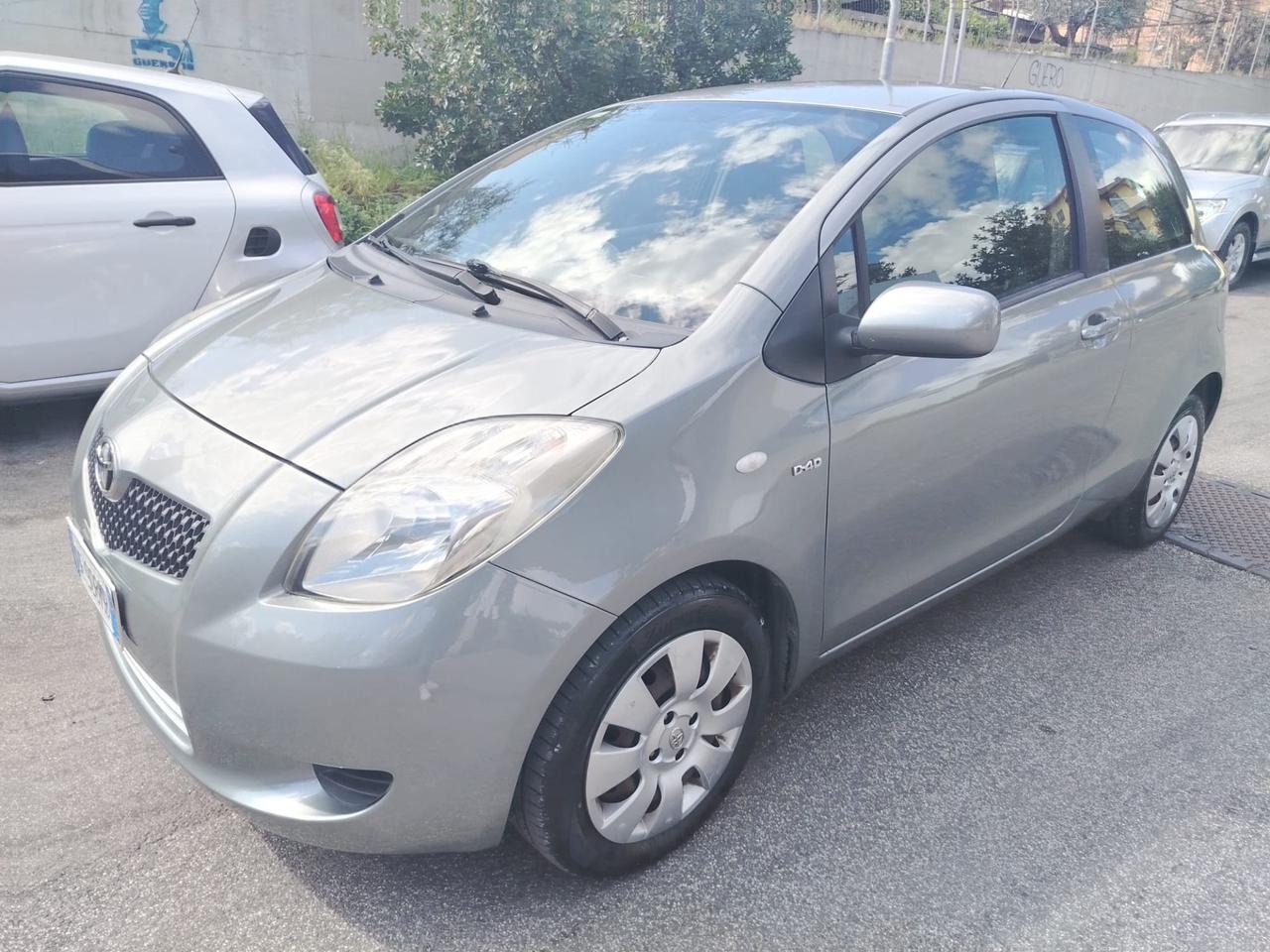 Toyota Yaris 1.4 D-4D 3 porte Sol