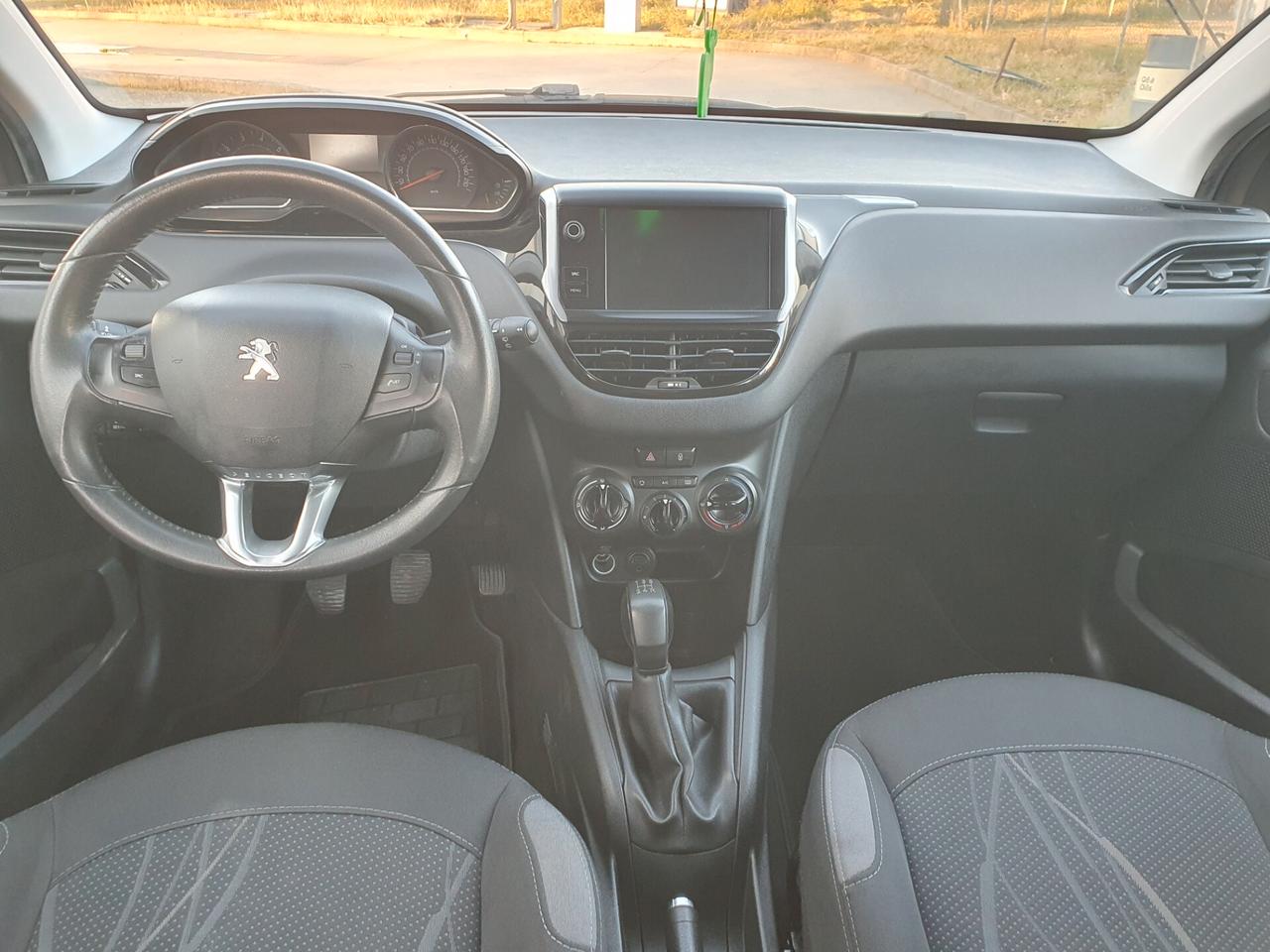 Peugeot 208 PureTech 82 5 porte Allure