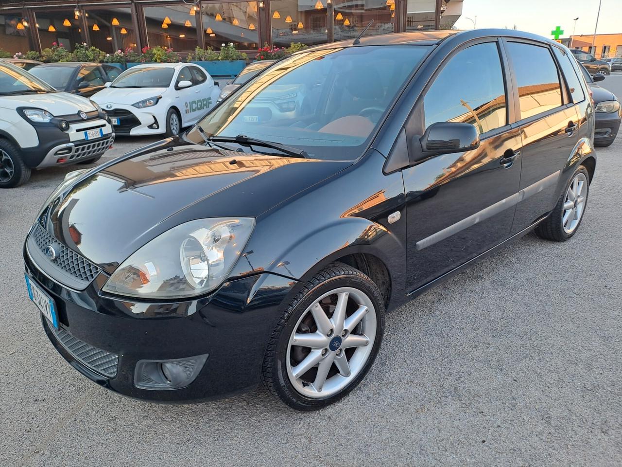 Ford Fiesta 1.4 TDCi 5p. Ghia