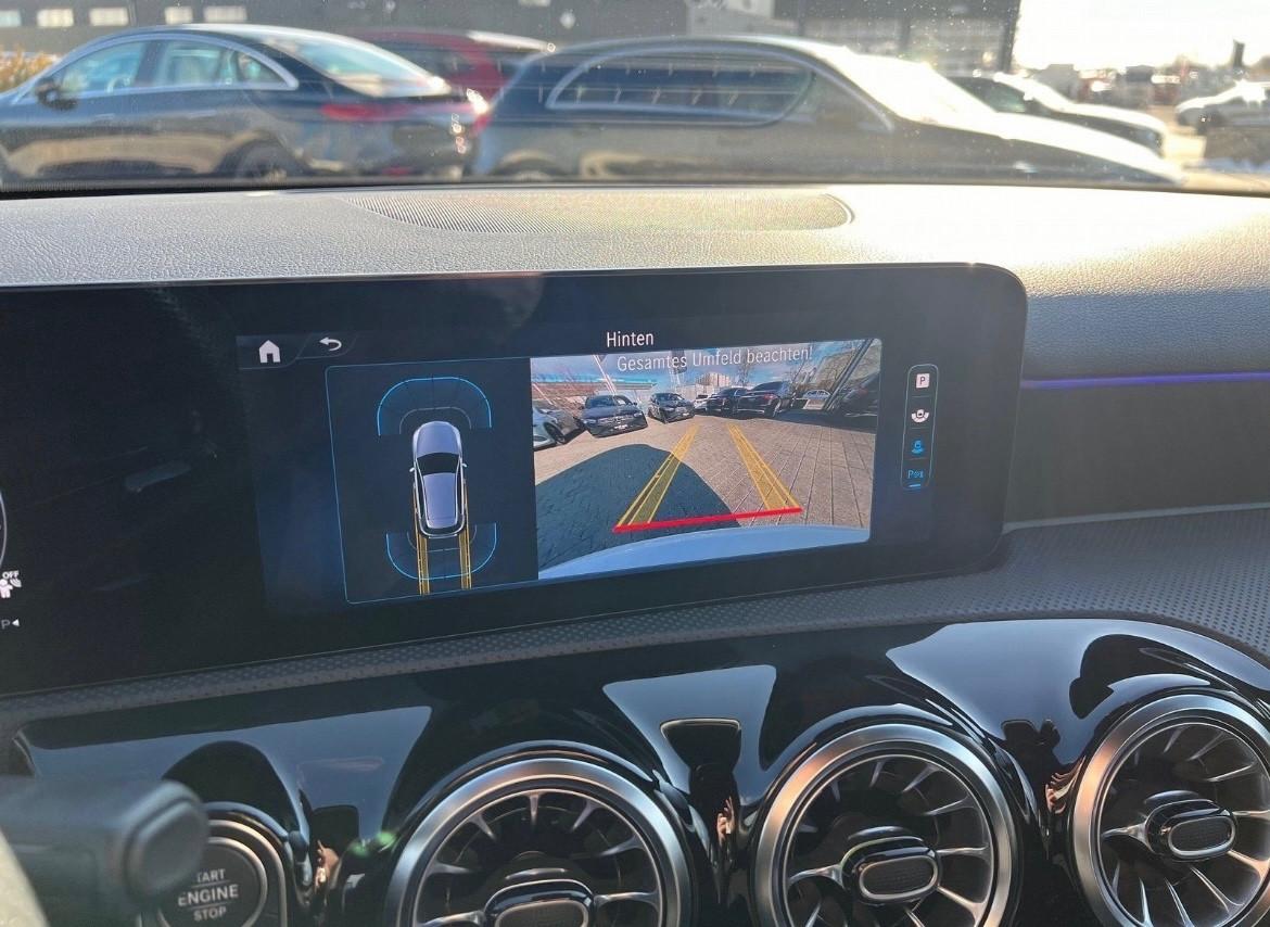 Mercedes-Benz A 250 e AMG Line
