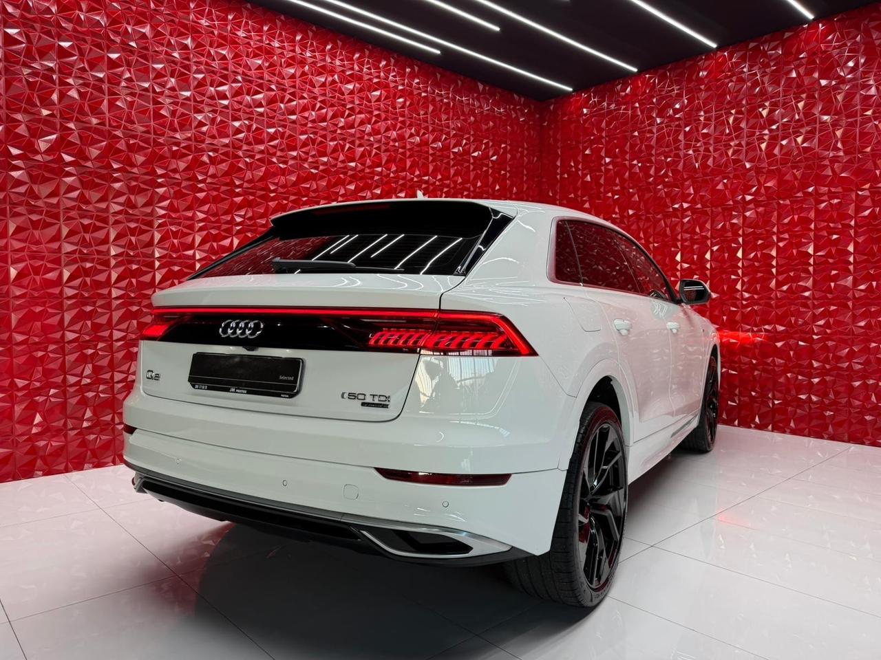 Audi Q8 50 TDI 286 CV quattro tiptronic Sport