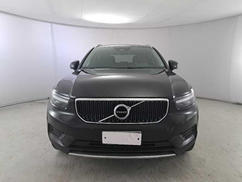 Volvo XC40 B4 AWD Geartronic Momentum Pro