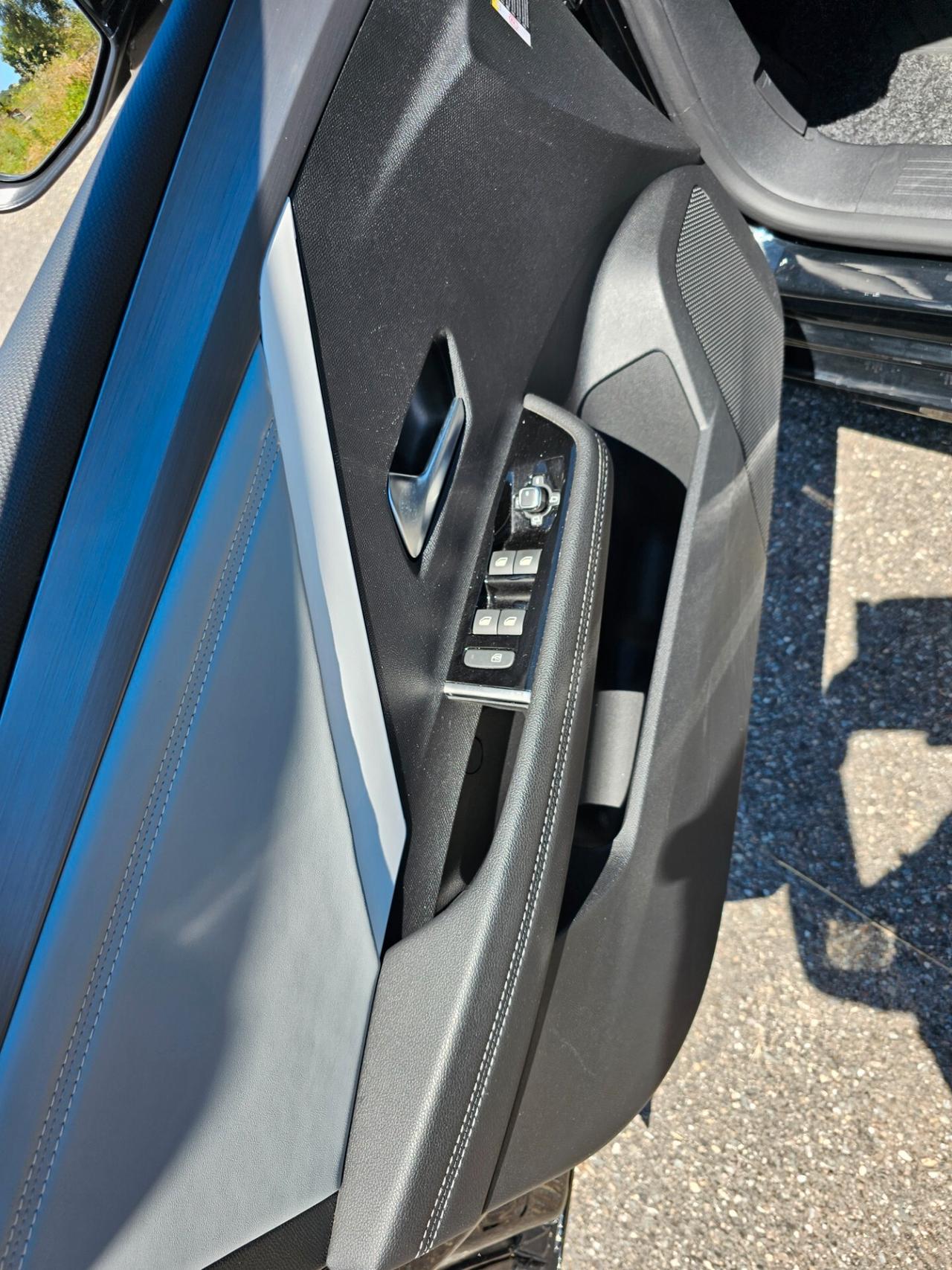 Opel Astra 1.6 Plug-in Hybrid 180 CV AT8 Business Elegance
