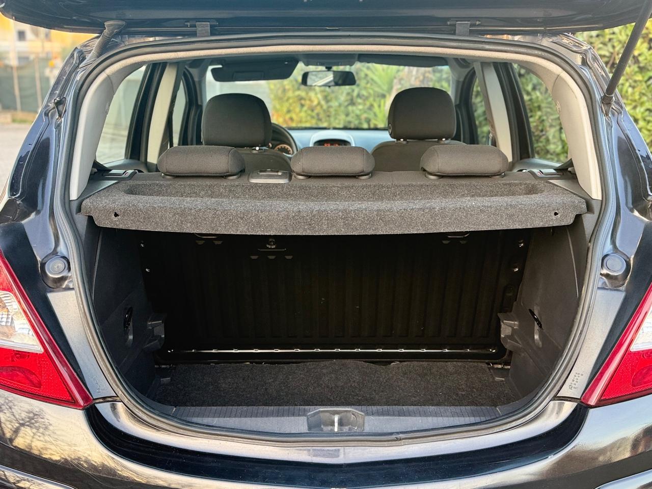 Opel Corsa 1.2 5Porte Cosmo