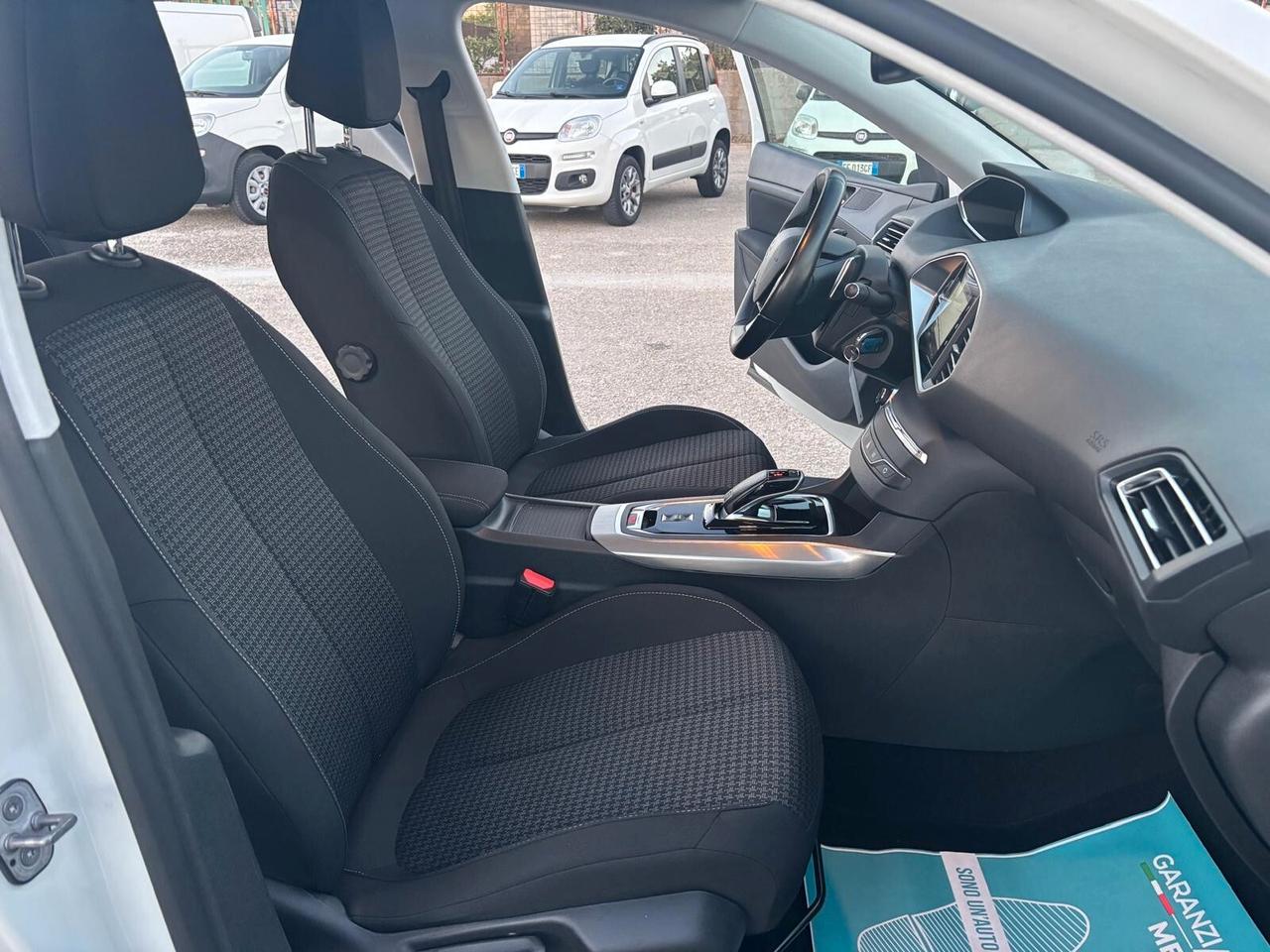 Peugeot 308 BlueHDi 130 S&S EAT8 2021