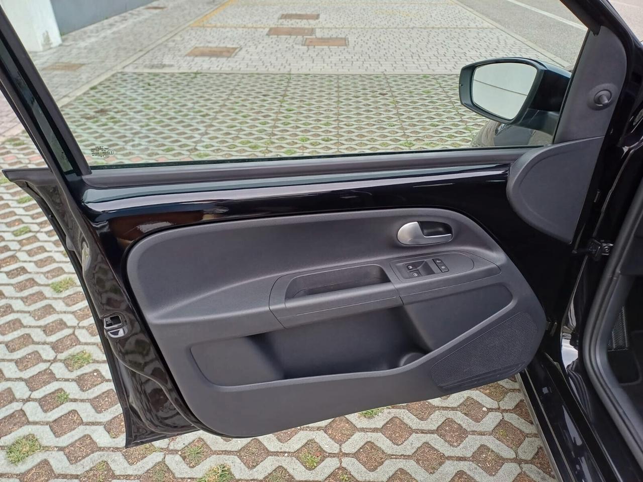 Volkswagen Up! 1.0 68 cv 5 porte Eco Move Up! BlueMotion Technology