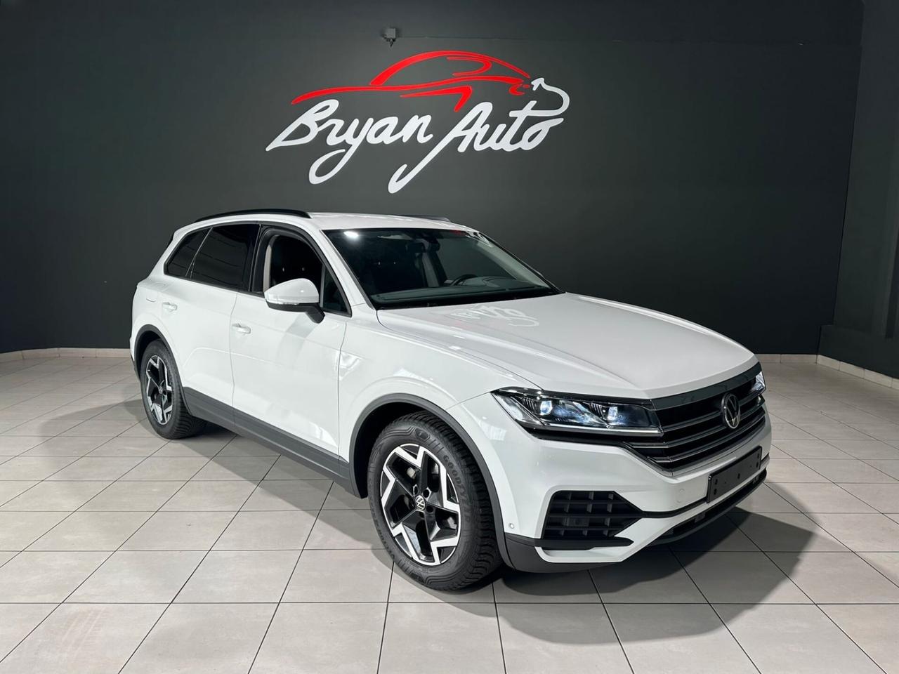 Volkswagen Touareg 3.0 V6 3.0 tdi TIPTRONIC 4MOTION