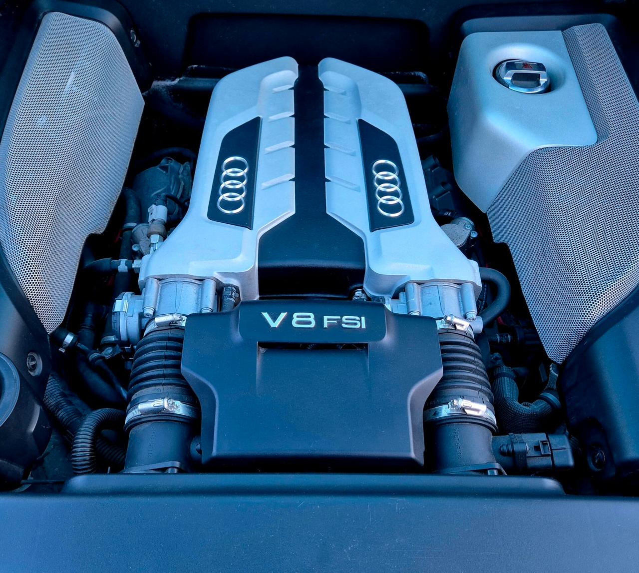 Audi R8 4.2 V8 420 cv