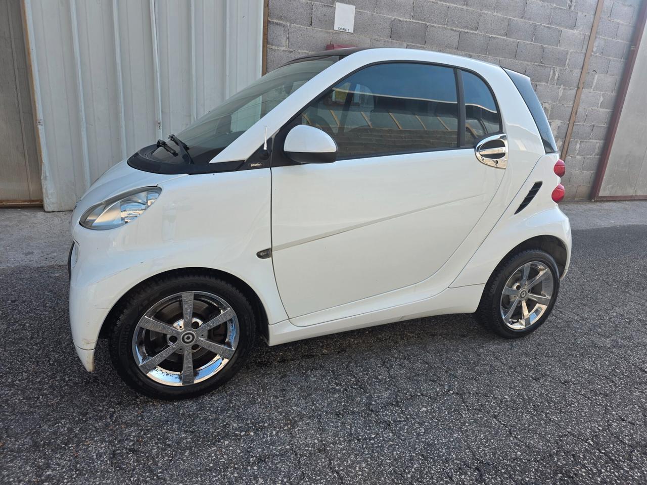 Smart ForTwo 1000 52 kW MHD coupé pure