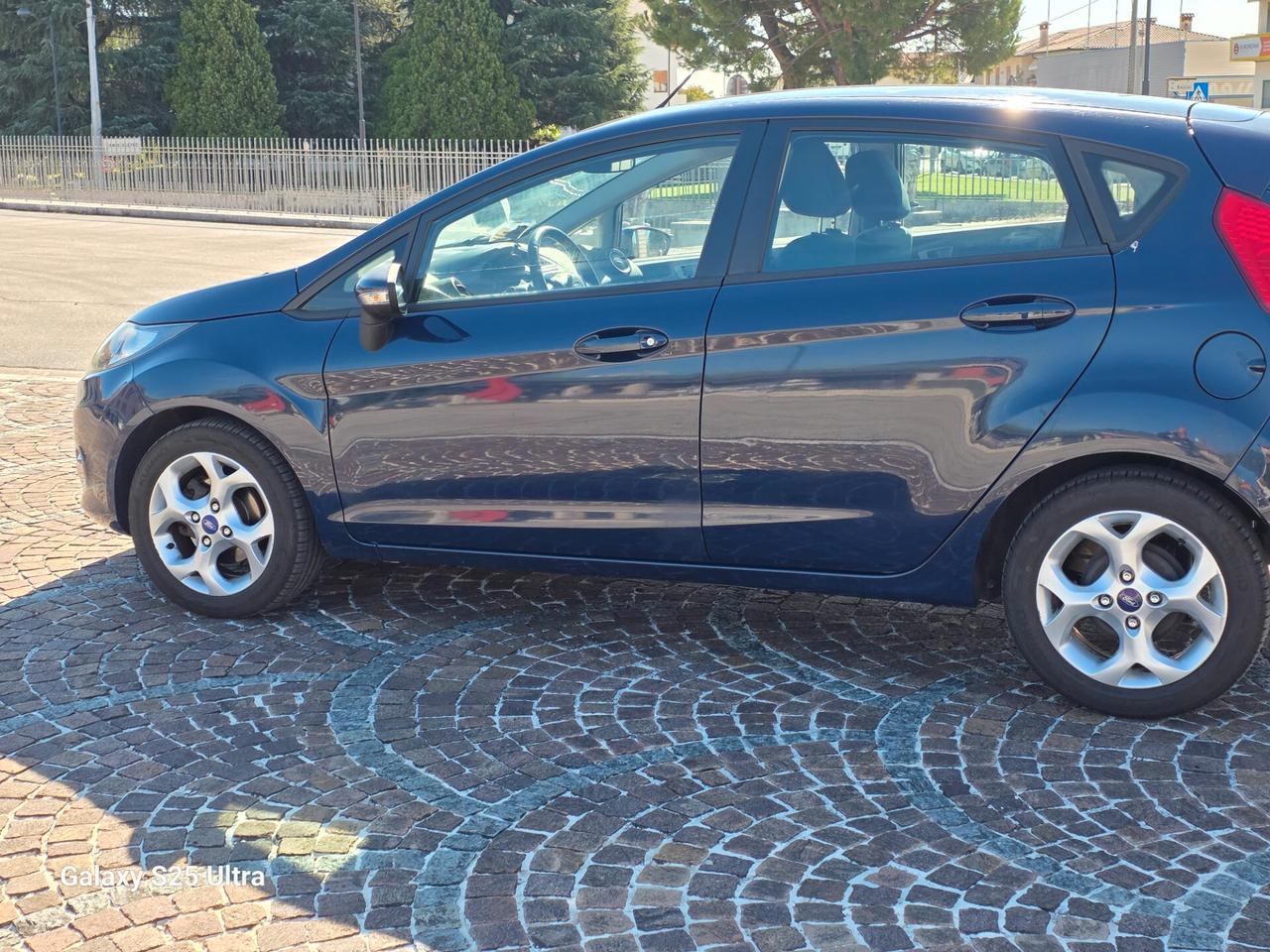 Ford Fiesta 1.4 TDCi 70CV 5 porte Titanium
