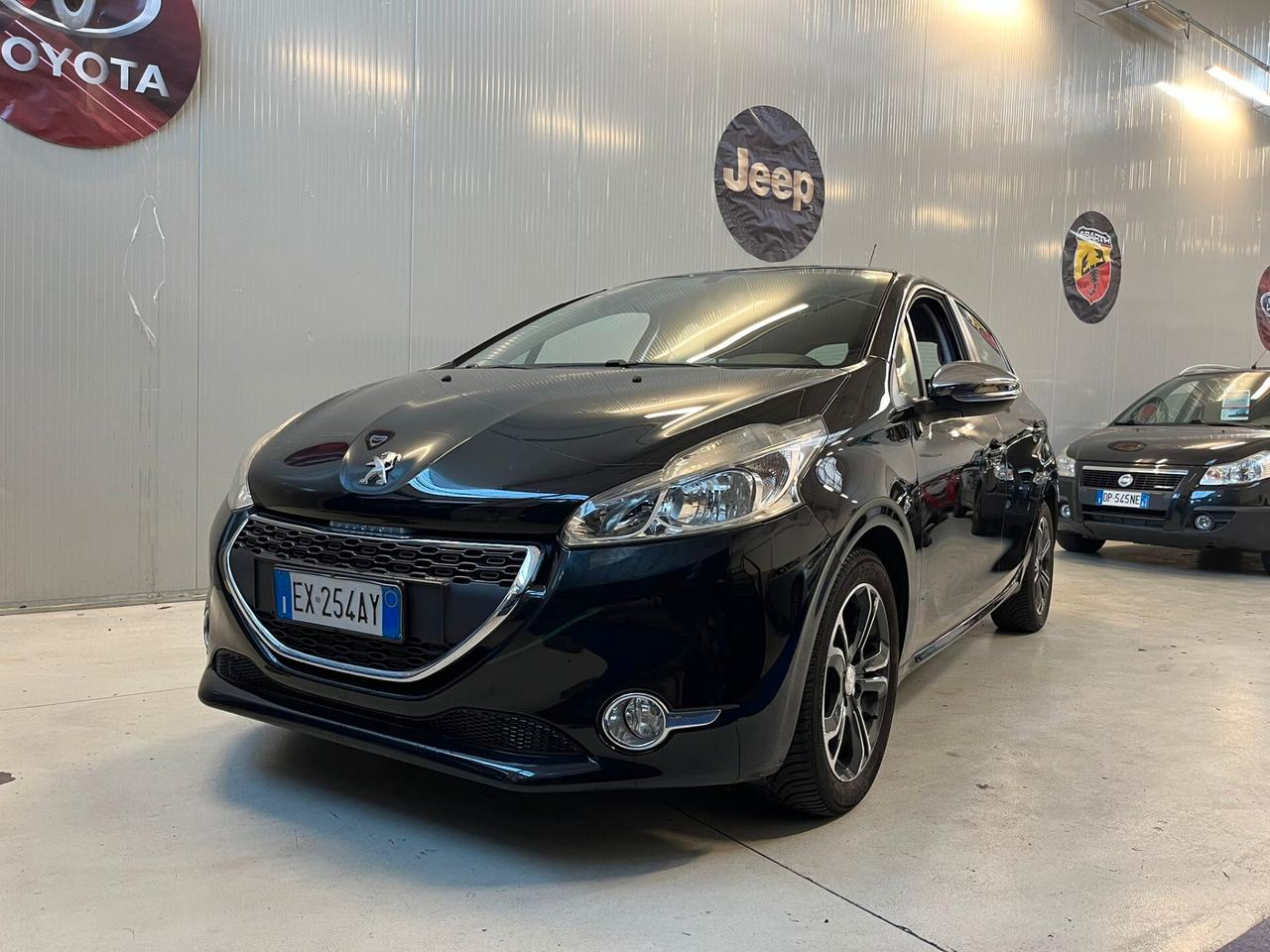 Peugeot 208 1.4 GPL NEOPATENTATI GARANZIA 12 MESI