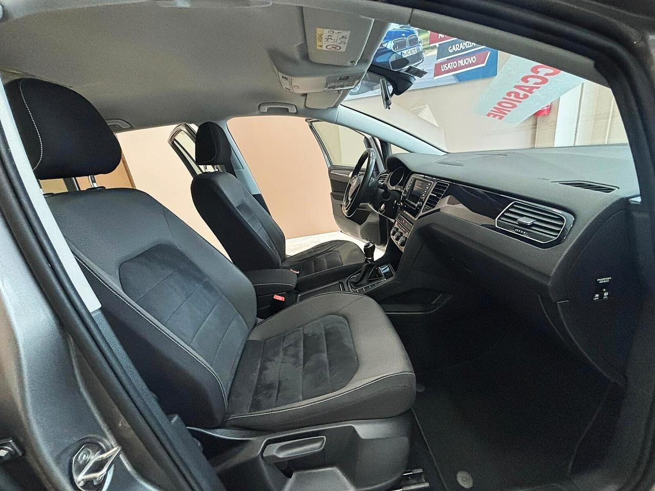 Volkswagen Golf 1.6 TDI 110CV *PARI AL NUOVO*