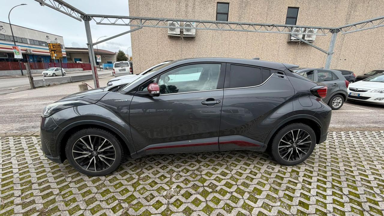 Toyota C-HR 1.8 Hybrid E-CVT Lounge
