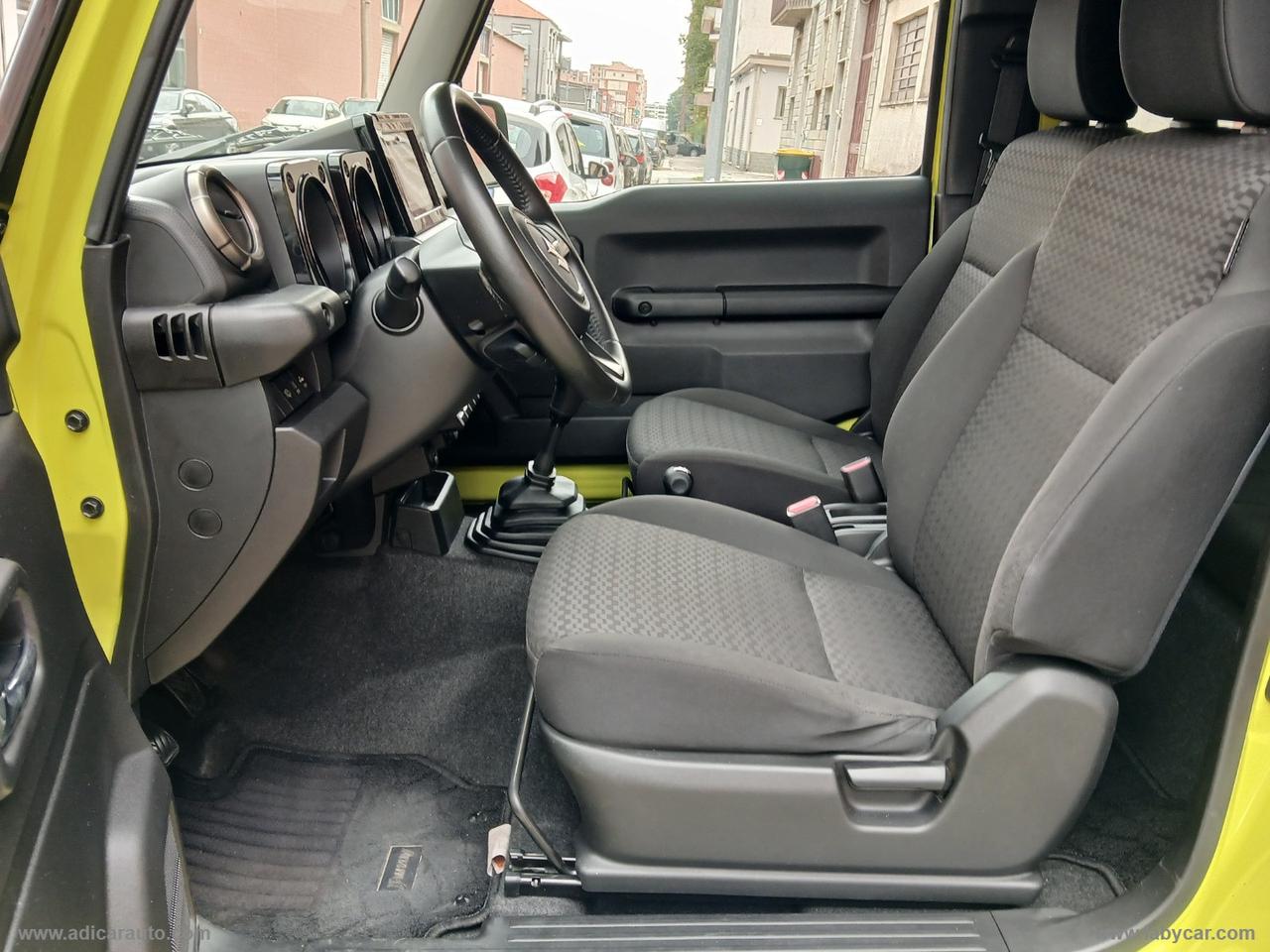 SUZUKI Jimny 1.5 5MT Top