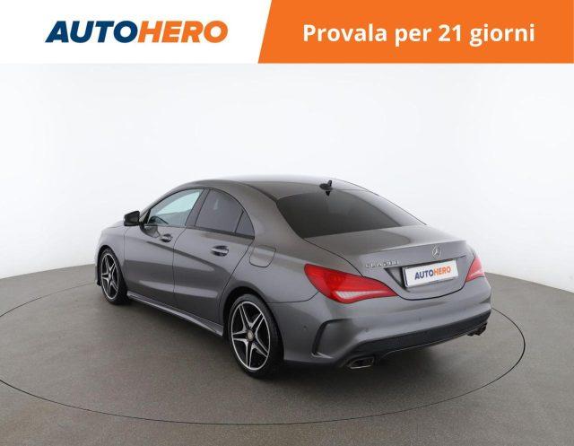 MERCEDES-BENZ CLA 200 Premium