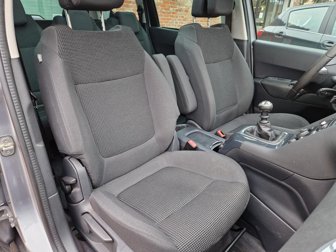 Peugeot 5008 1.6 120CV "96.900 km" 7 posti, Tetto, Navi, Telec.