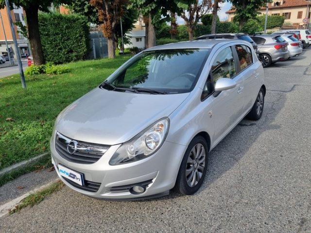 OPEL Corsa 1.2 5 porte Cosmo